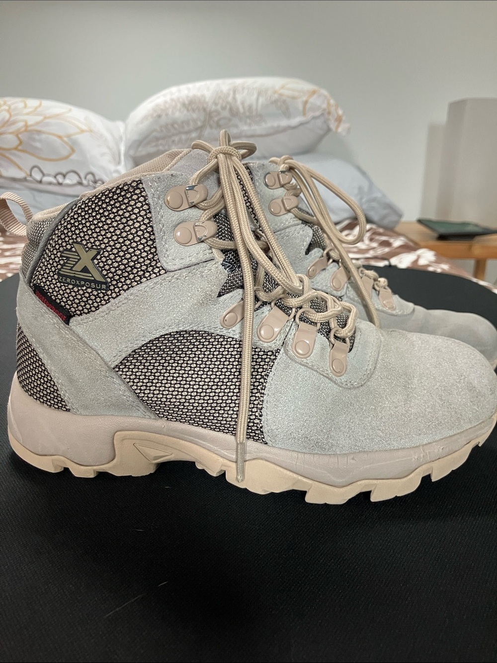 ZeroXposur Women's Lace-Up Hiking Boots in Light Taupe